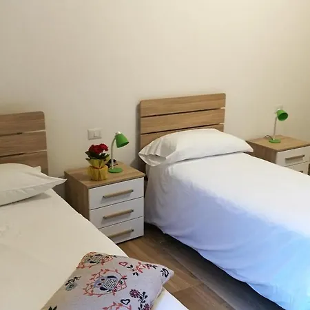 Eapartmentsfoligno Appartamento *